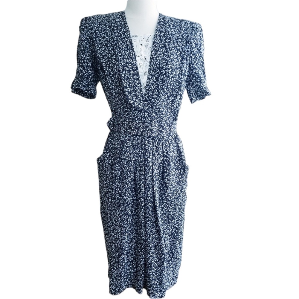 1980s Karin Stevens Black & White Floral Rayon Dre